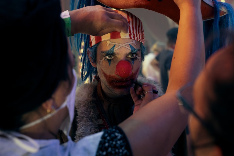 Jeff Ward as Buggy the Clown in hair and makeup on set of Season 1 of 'One Piece.'