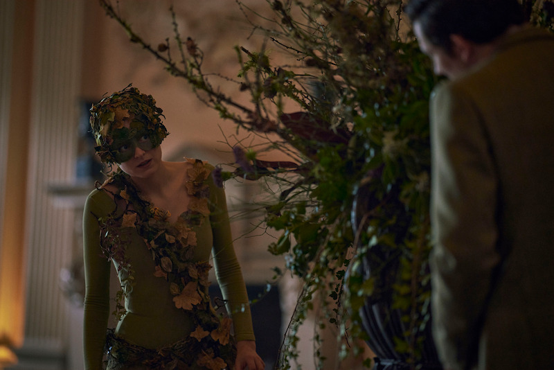 Emma Corrin as Princess Diana in Season 4.