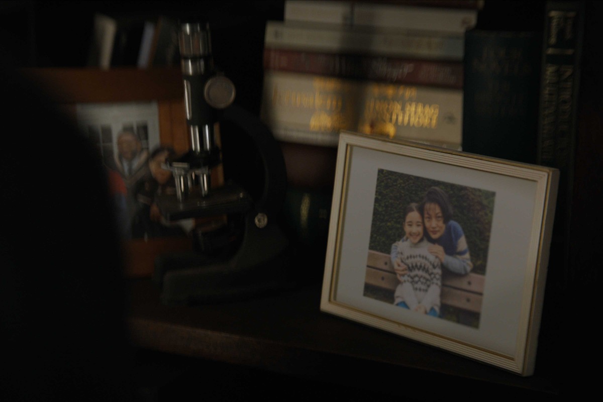 A framed photo in Vera’s room in ‘3 Body Problem.’
