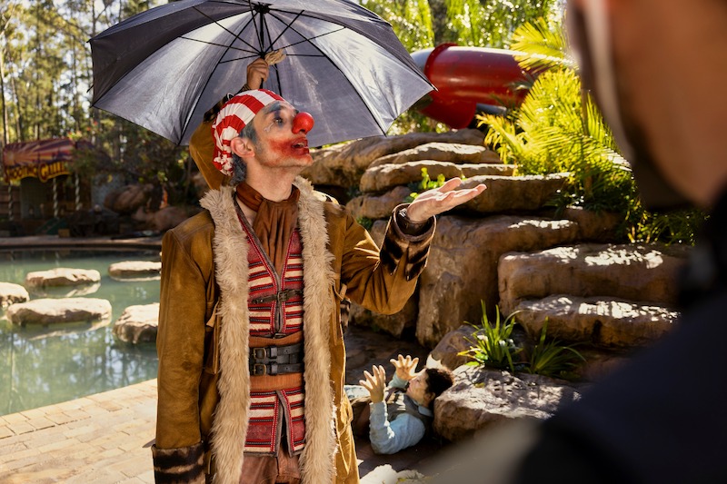 Jeff Ward as Buggy the Clown filming a scene on the set of Season 1 of 'One Piece.'