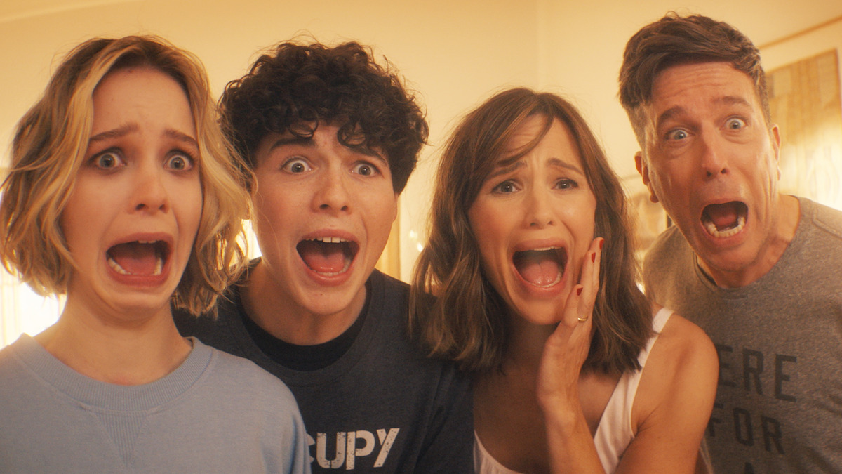 Emma Myers as CC, Brady Noon as Wyatt, Jennifer Garner as Jess and Ed Helms as Bill in 'Family Switch'.