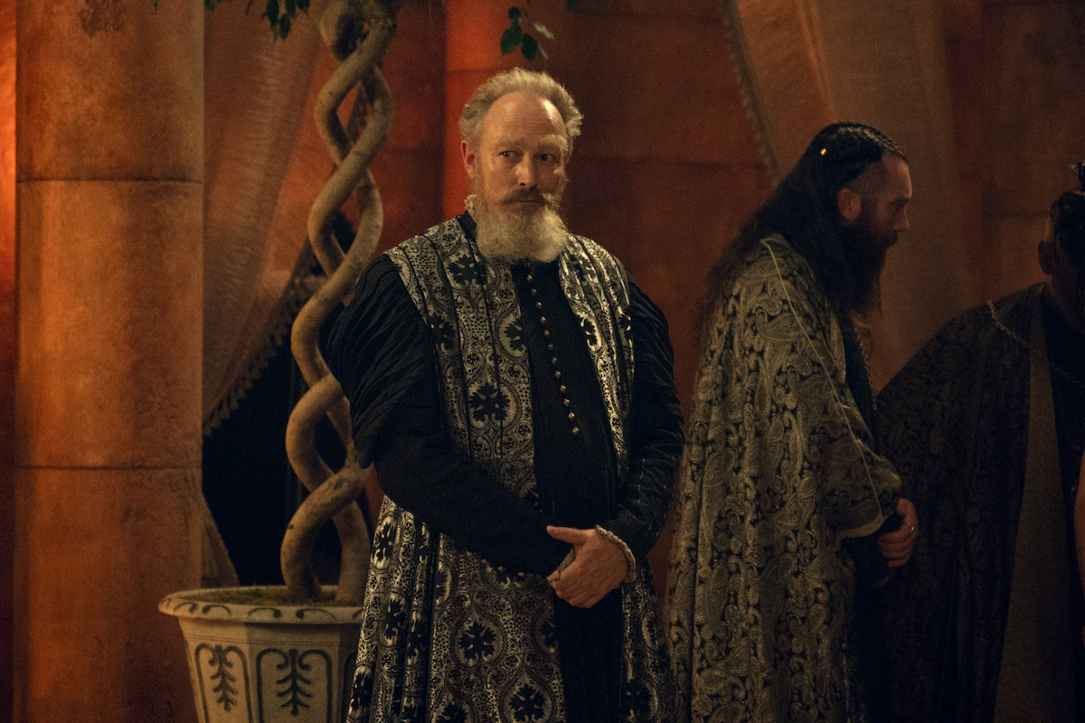 Lars Mikkelsen as Stregobor