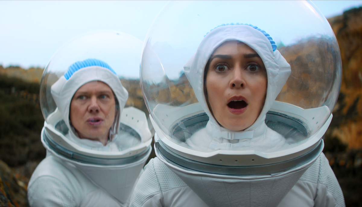 Jimmi Simpson and Cristin Milioti in Season 7 of ‘Black Mirror’