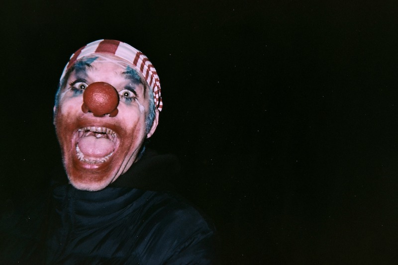 Jeff Ward as Buggy the Clown on set of Season 1 of 'One Piece.'