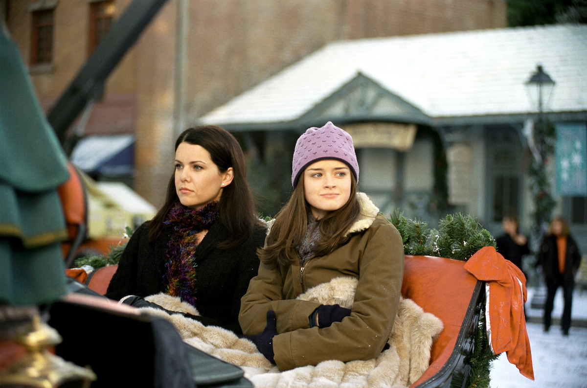 Rory and Lorelai in a carriage