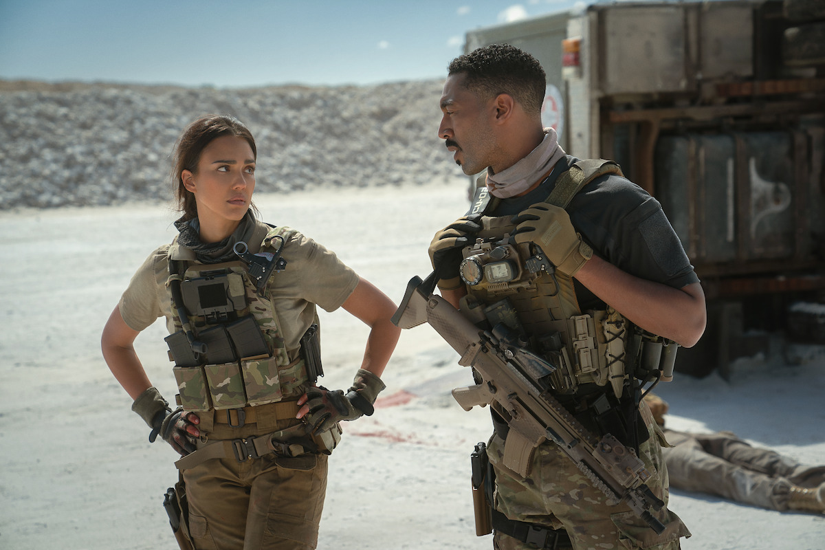 Jessica Alba as Parker and Tone Bell as Spider in ‘Trigger Warning’