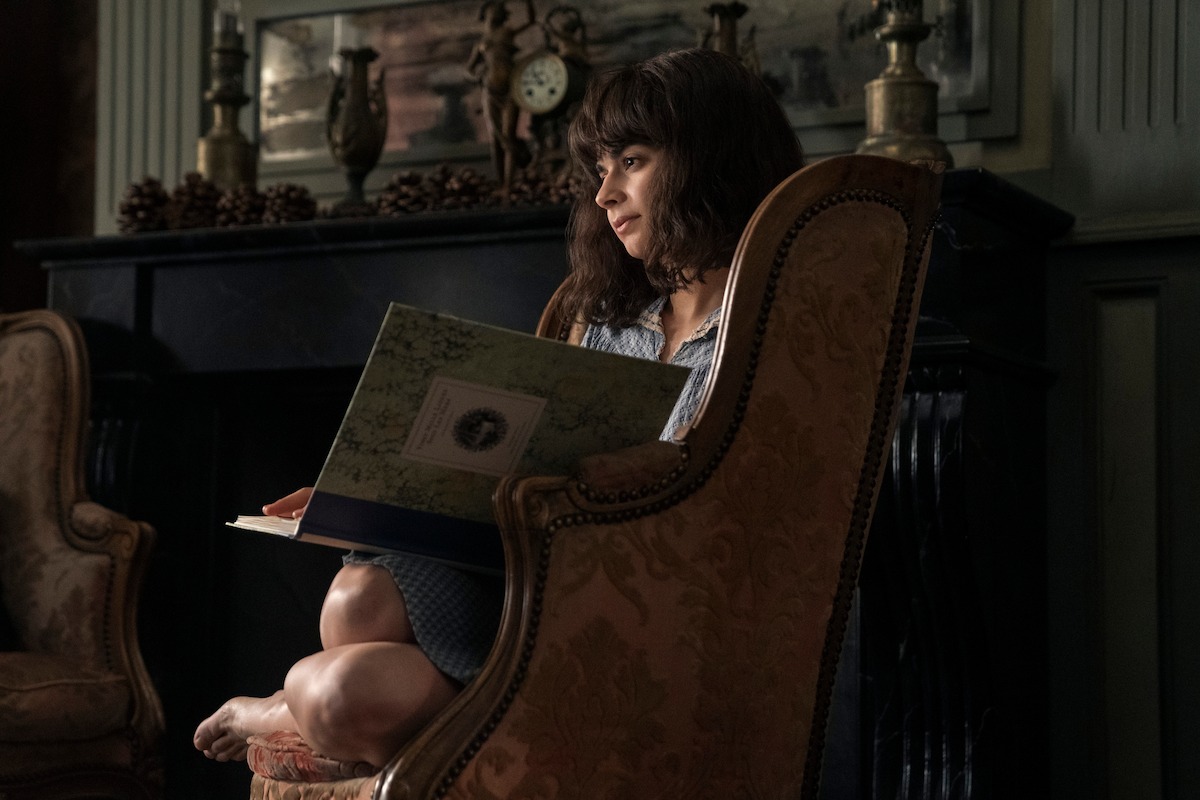 Aria Mia Loberti as Marie-Laure in episode 103 of All the Light We Cannot See.