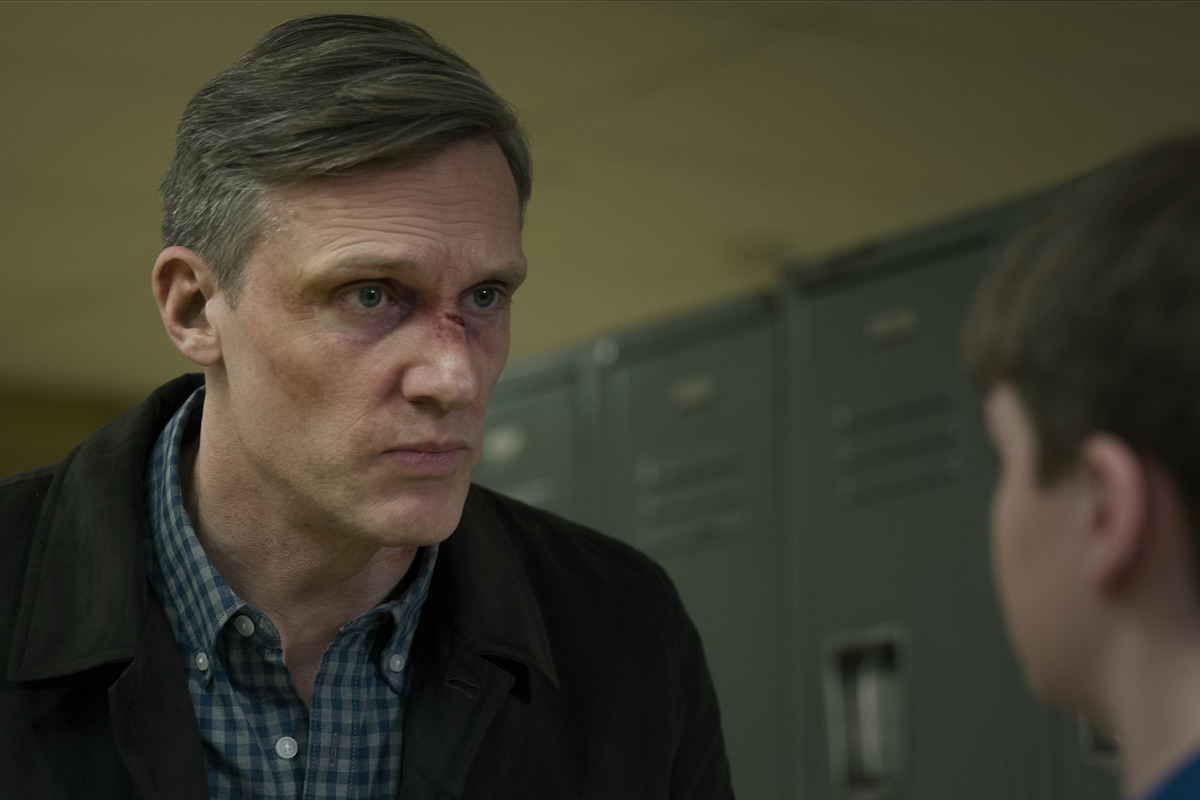 Teddy Sears as Warren in Season 2 of ‘The Night Agent’