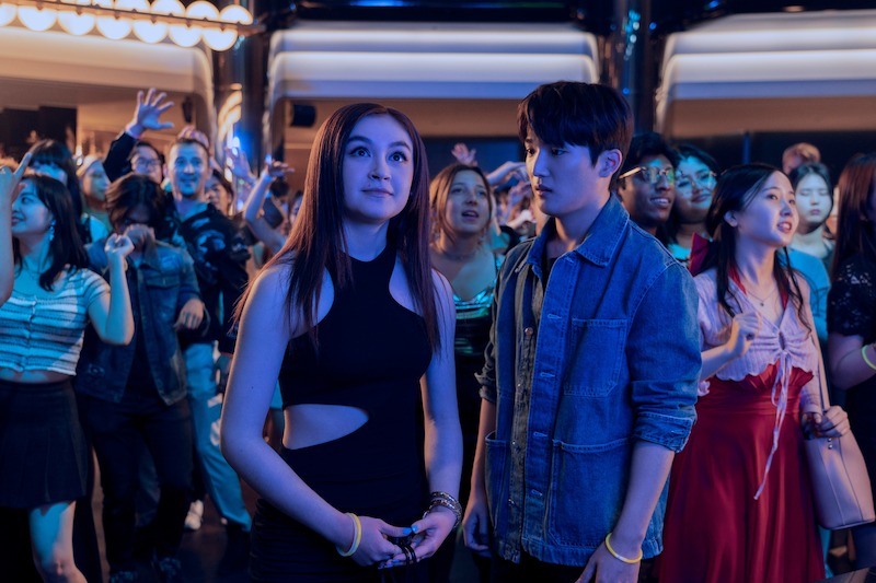 Anna Cathcart as Kitty Song Covey and Choi Min-yeong as Dae in Season 1 of XO, Kitty. 