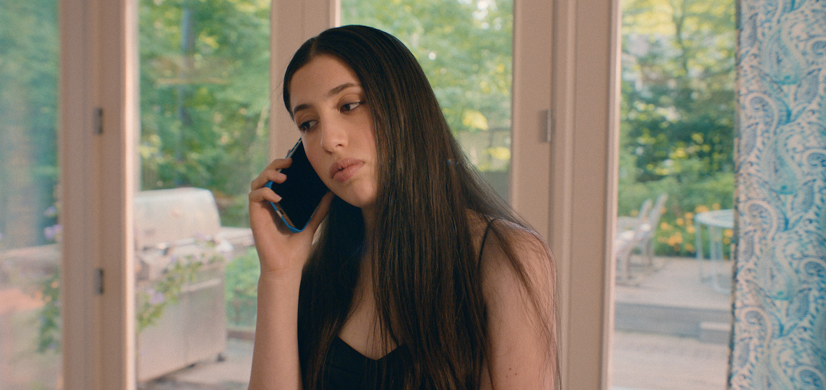 Sadie Sandler as Ronnie Friedman.