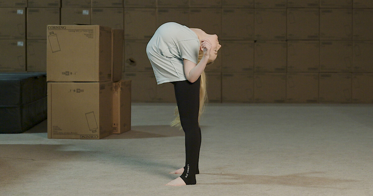 Watch ‘Day Shift’ Contortionists Twist Themselves in Half