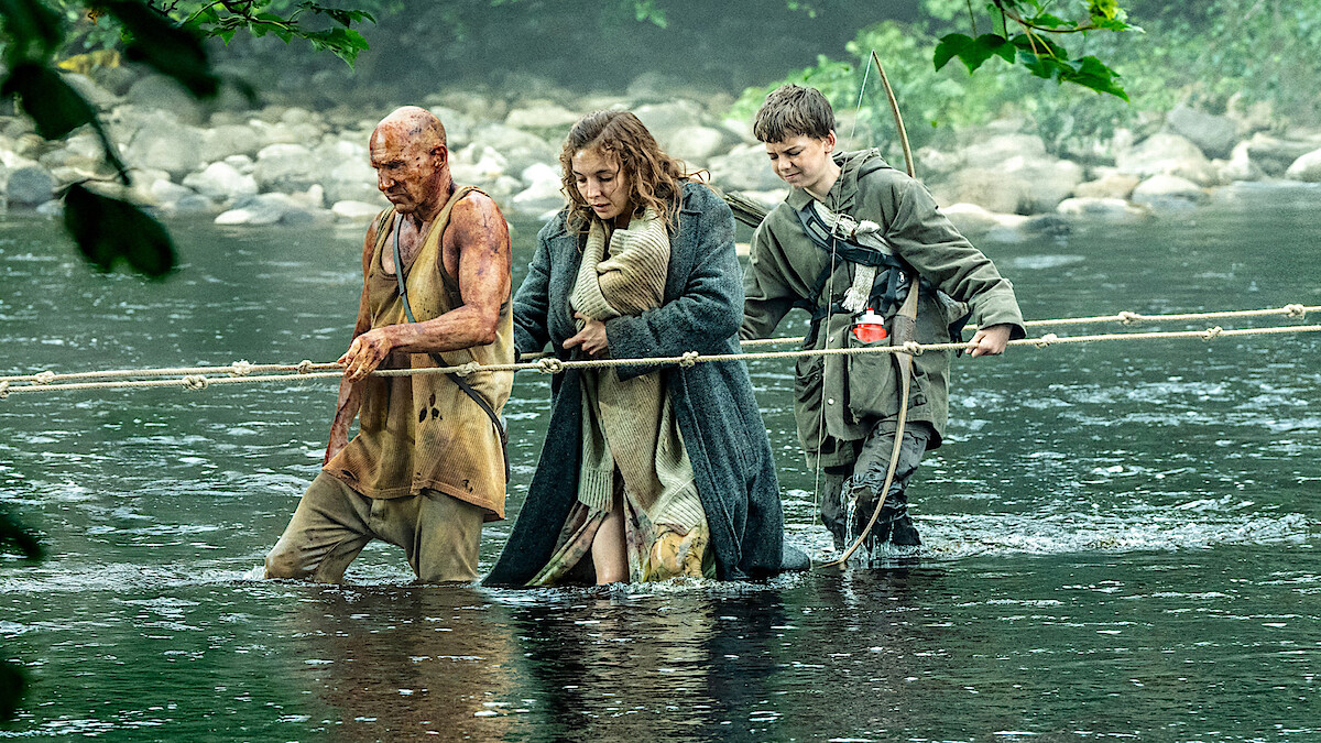 Ralph Fiennes, Jodie Comer, and Alfie Williams in '28 Years Later' 