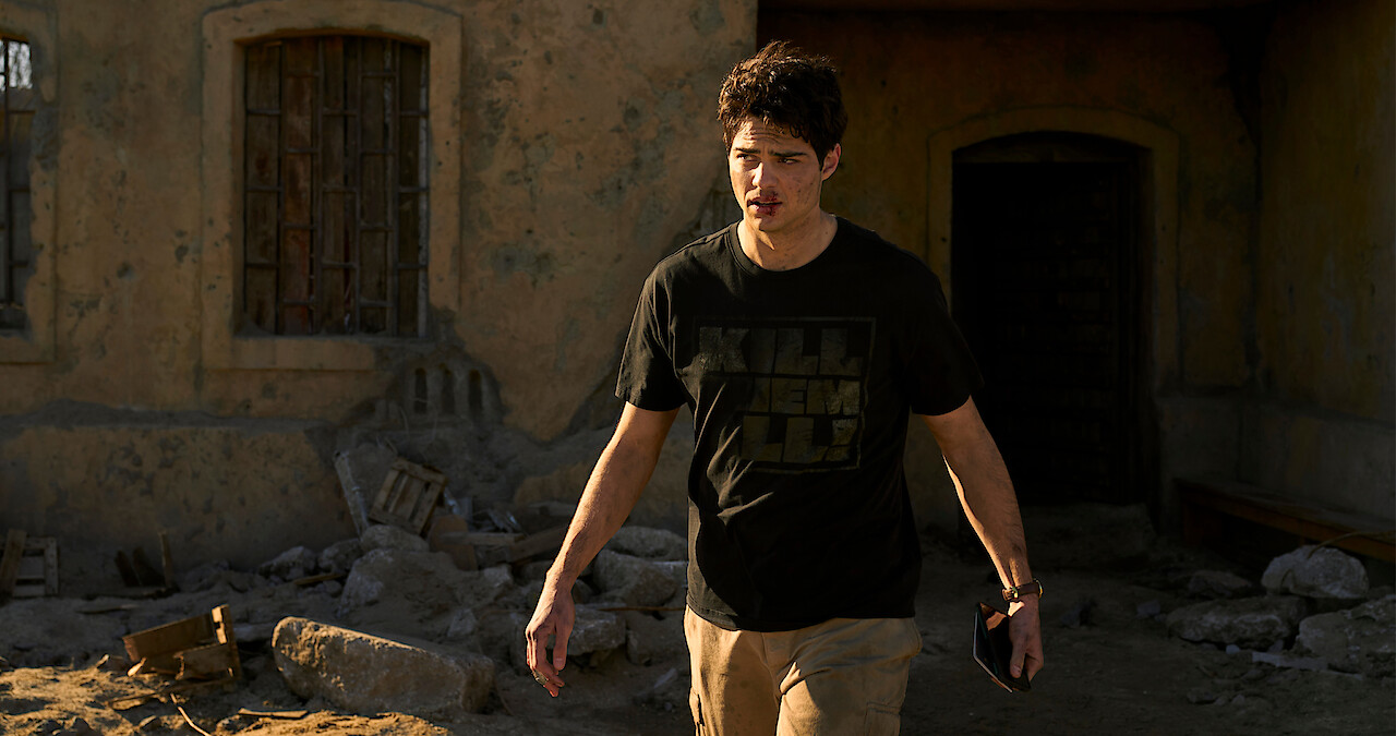 See the First Photos of Noah Centineo All Suited Up in Spy Show ‘The Recruit’