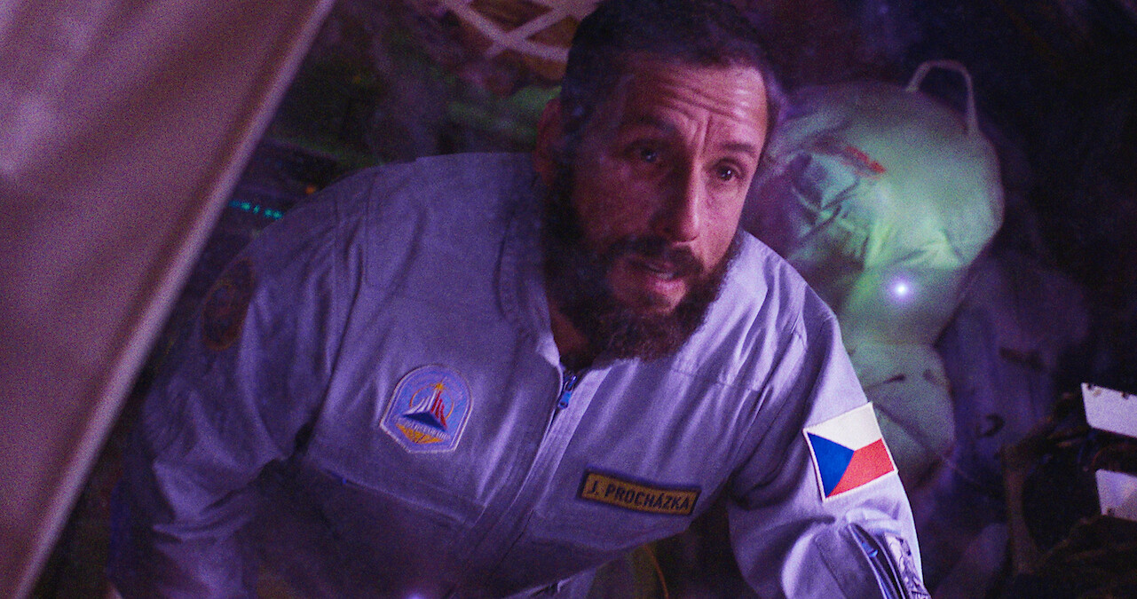 Adam Sandler as Jakub Procházka in 'Spaceman'.