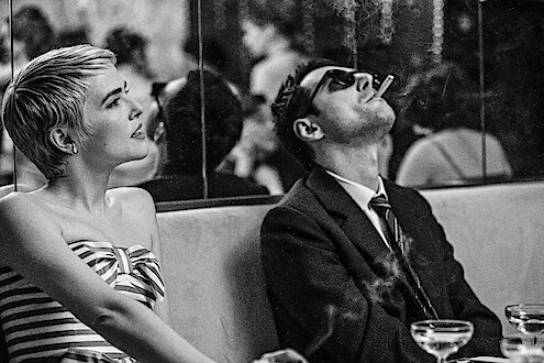Nouvelle Vague. (L-R) Zoey Deutch as Jean Seberg and Guillaume Marbeck as Jean Luc Godard in Nouvelle Vague. 