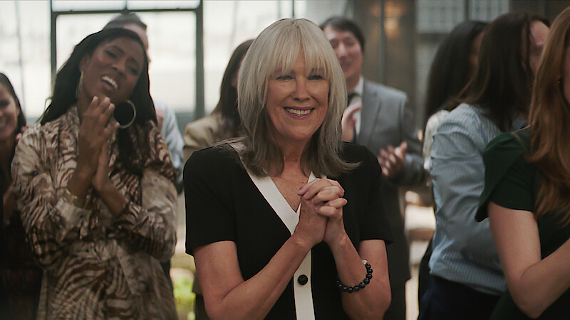 Pain Hustlers. Catherine O'Hara as Jackie in Pain Hustlers. Cr. Courtesy of Netflix © 2023.