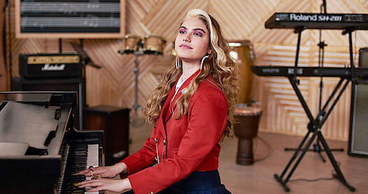 Hero image: We Knew Giovanna Grigio Could Sing, but Did You Know She’s Also an Artist?!