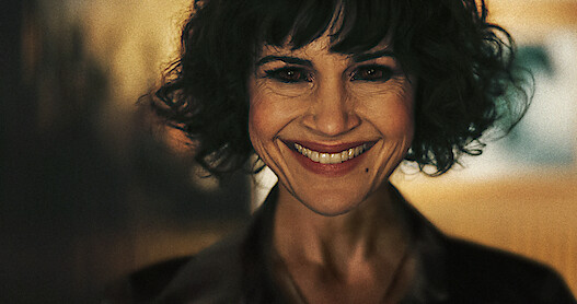 Carla Gugino as Verna in episode 108 of The Fall of the House of Usher.