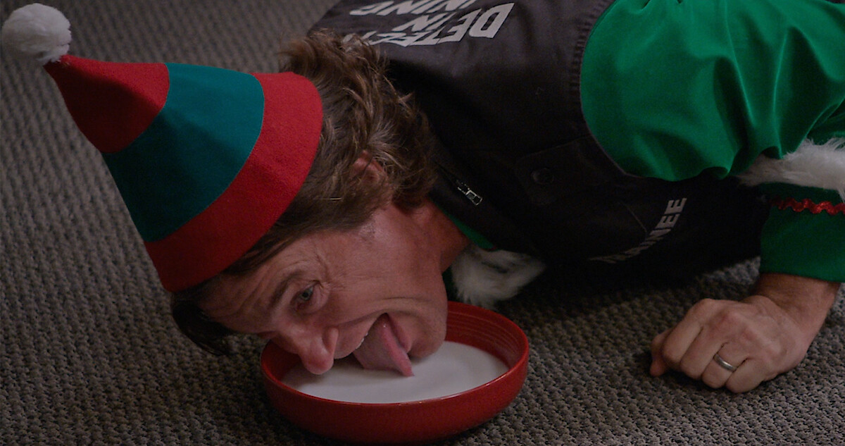 Go Behind the Scenes of ‘Who Killed Santa? A Murderville Murder Mystery’