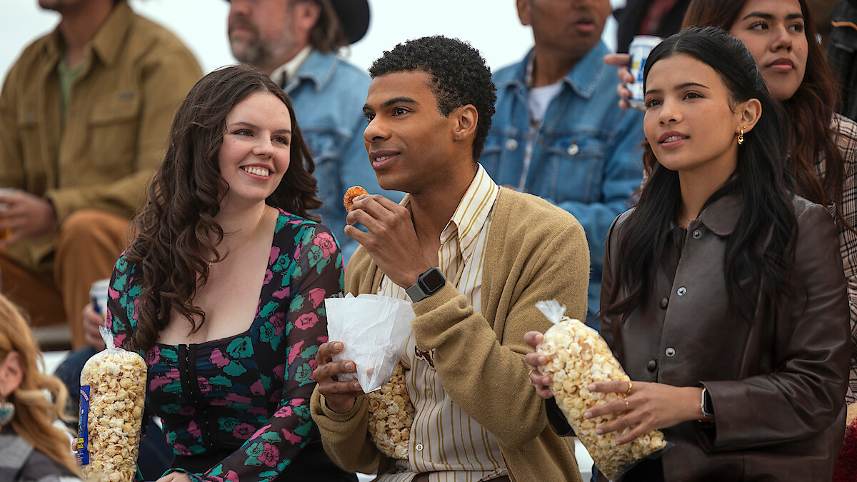My Life with the Walter Boys. (L to R) Ellie O’Brien as Grace, Jaylan Evans as Skylar, Nikki Rodriguez as Jackie in episode 207 of My Life with the Walter Boys. Cr. David Brown/Netflix © 2025