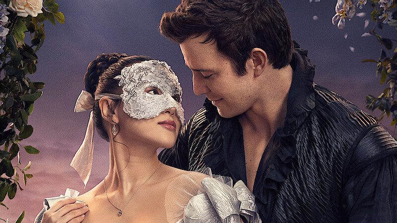 Yerin Ha as Sophie Baek and Luke Thompson as Benedict Bridgerton in ‘Bridgerton’ Season 4.