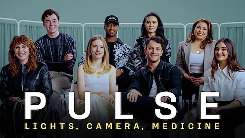 Still of the 8 castmembers of "Pulse".