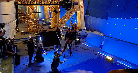 Jennifer Aniston performing a stunt in Murder Mystery 2.