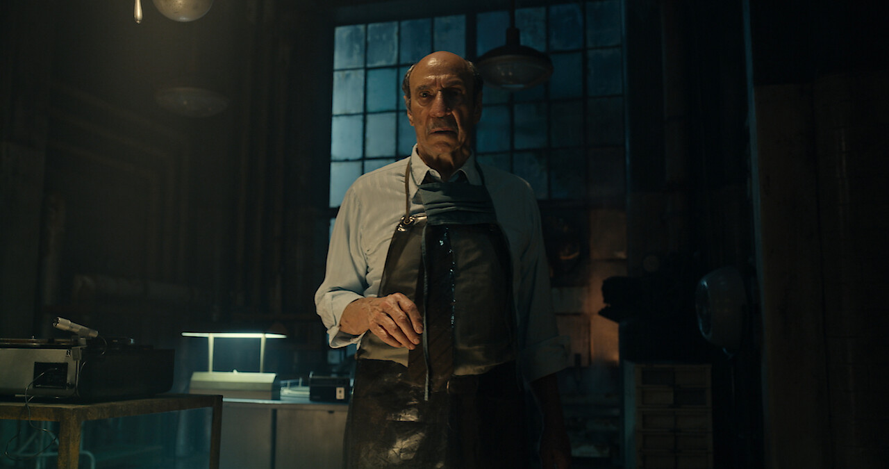 Go Under the Knife with this ‘Cabinet of Curiosities’ Featurette
