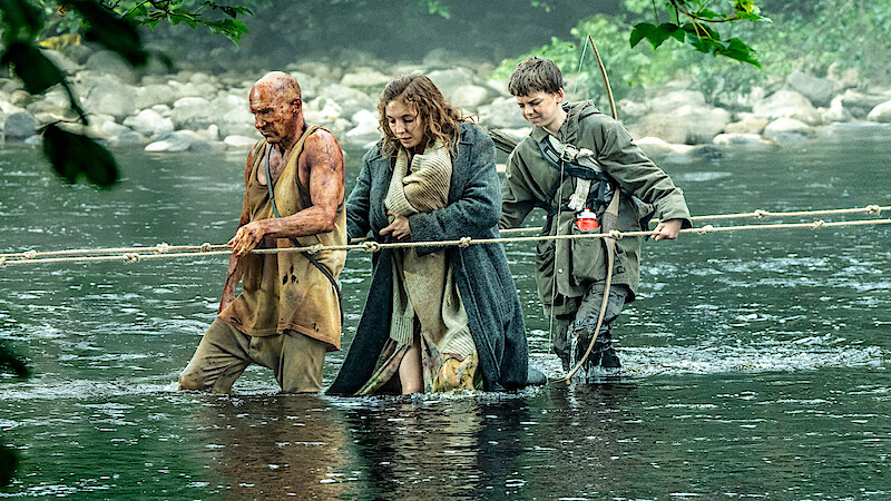 Ralph Fiennes, Jodie Comer, and Alfie Williams in '28 Years Later' 