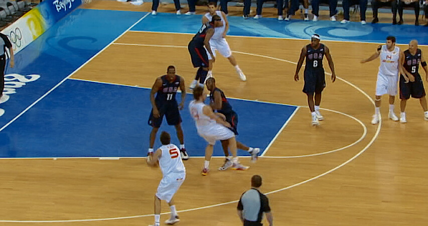 When Kobe Charged Pau: Players and Fans Remember That Shocking Moment